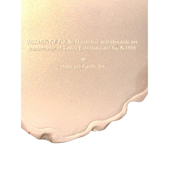 Dorothy & Glinda The Good Witch Ornament & Display Stand Hallmark Keepsake - Picture 9 of 10